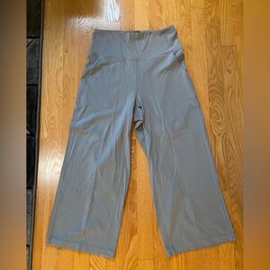 🍋Lululemon Align Wide Leg Super High Rise Crop 23” (gray)